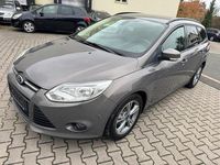 Gebraucht Ford Focus Champions Edition 101 PS (74 kW) 2013 Brisbane braun (met.) Kombi