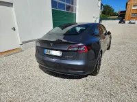 Käytetty Tesla Model 3 377 kW (513 HP) 2021 Harmaa Sedan