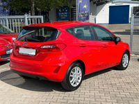 Gebraucht Ford Fiesta 95 PS (69 kW) 2020 Rot Limousine