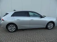 Gebraucht Opel Astra Elegance 131 PS (96 kW) 2023 Kristallsilber Kleinwagen