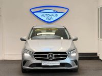 Gebraucht Mercedes B200 Progressive 150 PS (110 kW) 2019 Grau Van / Kleinbus