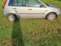 Gebraucht Ford Fiesta 70 PS (51 kW) 2003 Silber Kleinwagen