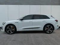 Gebraucht Audi e-tron Black Edition 300 kW (408 PS) 2022 Weiß SUV