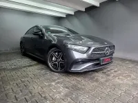 Gebraucht Mercedes CLS300 AMG line 265 PS (194 kW) 2023 Grau Coupé