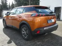 Gebraucht Peugeot 2008 Active 131 PS (96 kW) 2020 Orange SUV