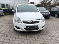 Gebraucht Opel Zafira Family 125 PS (91 kW) 2012 Weiß Van / Kleinbus