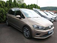 Gebraucht VW Golf VII 110 PS (80 kW) 2017 Pyramid gold metallic Kombi