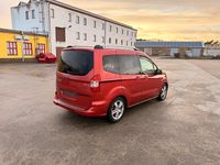 Gebraucht Ford Tourneo Courier 100 PS (73 kW) 2014 Rot Van / Kleinbus