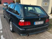 Gebraucht BMW 525 192 PS (141 kW) 2002 Grün Kombi