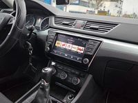 Gebraucht Skoda Superb 150 PS (110 kW) 2017 Weiß Kombi