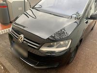 Second-hand VW Sharan 170 CP (125 kW) 2012 Negru Monovolum