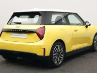 Gebraucht Mini Cooper Classic 135 kW (184 PS) 2024 Gelb Kleinwagen