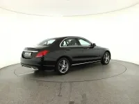 Gebraucht Mercedes C180 Avantgarde 156 PS (114 kW) 2019 Obsidianschwarz metallic (metallic) Limousine