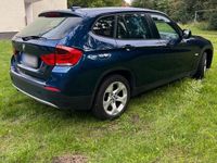 Gebraucht BMW X1 176 PS (129 kW) 2012 Blau SUV