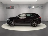 Gebraucht VW Tiguan Goal 150 PS (110 kW) 2024 Schwarz SUV