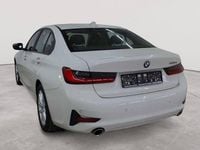 Gebraucht BMW 330e Advantage 184 PS (135 kW) 2021 Alpinweiß Limousine