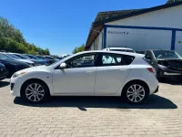 Używany Mazda 3 Active Plus 105 KM (77 kW) 2010 Biały Sedan/Limuzyna
