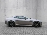 Gebraucht Aston Martin V8 Vantage 426 PS (313 kW) 2011 Tungsten silver (silber) Coupé