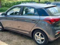 Gebraucht Hyundai i20 Select 75 PS (55 kW) 2020 Grau Kleinwagen
