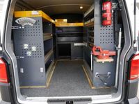 Gebraucht VW Transporter 150 PS (110 kW) 2020 Silber (metallic) Van