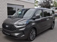 Gebraucht Ford Tourneo Titanium 170 PS (125 kW) 2025 Grau Van / Kleinbus