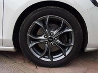 Gebraucht Ford Focus ST-Line 125 PS (91 kW) 2020 Metropolisweiß metallic Kombi