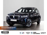 Gebraucht BMW iX3 Shadowline 210 kW (286 PS) 2022 Carbonschwarz SUV