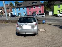 Gebraucht Toyota Verso 126 PS (92 kW) 2010 Grau Van / Kleinbus