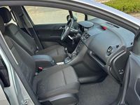 Gebraucht Opel Meriva Edition 101 PS (74 kW) 2011 Silber Van / Kleinbus