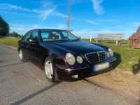 Gebraucht Mercedes E240 170 PS (125 kW) 2001 Violet Limousine