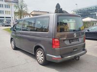 Gebraucht VW Multivan 150 PS (110 kW) 2019 Grau Van