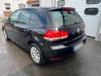 Gebraucht VW Golf VI Match 105 PS (77 kW) 2012 Schwarz Kleinwagen