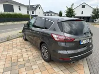 Gebraucht Ford S-MAX Titanium 190 PS (139 kW) 2019 Grau Van / Kleinbus