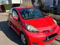 Gebraucht Toyota Aygo 68 PS (50 kW) 2010 Rot Kleinwagen
