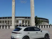 Gebraucht Porsche Cayenne 354 PS (260 kW) 2024 Silber SUV