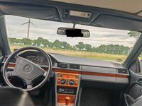 Gebraucht Mercedes 220 150 PS (110 kW) 1992 Gold Coupé