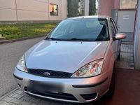 Gebraucht Ford Focus Ghia 100 PS (73 kW) 2001 Grau Kleinwagen