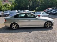 Gebraucht BMW 318 129 PS (94 kW) 2006 Silber Limousine