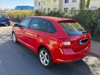 Gebraucht Skoda Rapid 90 PS (66 kW) 2013 Rot Kleinwagen