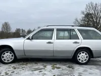 Gebraucht Mercedes E230 132 PS (97 kW) 1991 Silber Kombi
