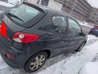 Gebraucht Peugeot 206 75 PS (55 kW) 2010 Grau Limousine