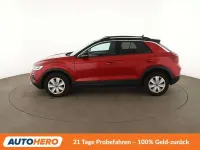 Gebraucht VW T-Roc Move 150 PS (110 kW) 2023 Rot SUV