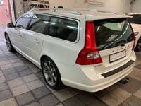 Gebraucht Volvo V70 Summum 231 PS (169 kW) 2010 Weiß Kombi
