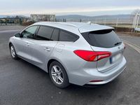 Gebraucht Ford Focus 120 PS (88 kW) 2019 Silber Kombi