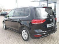 Gebraucht VW Touran Highline 150 PS (110 kW) 2025 Schwarz Van / Kleinbus
