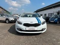 Używany Kia Ceed Vision 90 KM (66 kW) 2013 Biały Hatchback