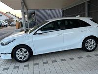 Gebraucht Kia Ceed 100 PS (73 kW) 2022 Weiß Kleinwagen