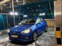 Gebraucht Hyundai i20 Select 75 PS (55 kW) 2019 Blau Kleinwagen