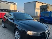 Gebraucht Alfa Romeo 147 105 PS (77 kW) 2010 Schwarz Kleinwagen