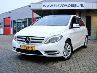 Gebraucht Mercedes B180 Ambition 122 PS (89 kW) 2014 Weiß Kleinwagen